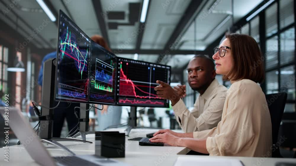 Poster Data Analyst Using Data Analytics KPI