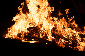 Lewes, East Sussex, UK. 05 November 2024. Bonfire societies parade through Lewes, a tradition that commerates the burning of 17 martyrs during Queen Mary I reign in the 1550s © Anders93