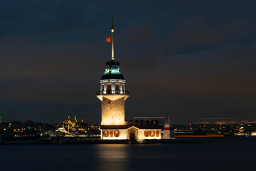 Fototapeta premium Maidens Tower in Istanbul, Turkiye