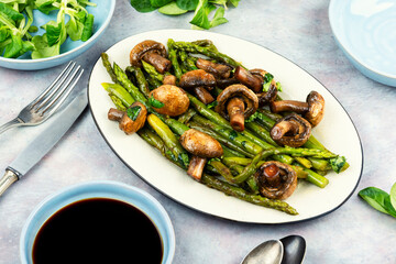 Freshly Grilled Young Asparagus.