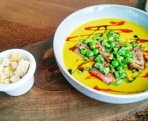 Green pea soup