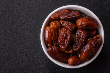 Dried tropical date fruit as an ingredient for fresh organic diet food