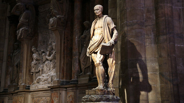 San Bartolom&eacute; desollado de Marco D'Agrate, Catedral de Mil&aacute;n, Bas&iacute;lica de San Ambrosio, Mil&aacute;n, Italia