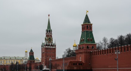 Fototapeta premium Minimalist Kremlin Towers and Walls