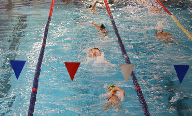 Natación en piscina