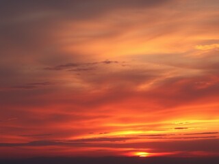 Fototapeta premium Golden Hour Sky Background - Perfect for Design