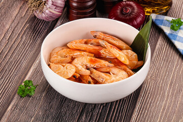 Steamed red prawn with spices