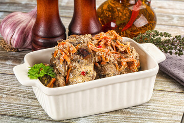 Chicken liver with cream and carrot