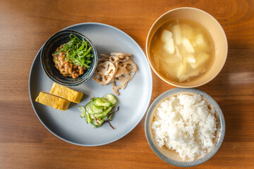 和食朝ごはんのヘルシープレート