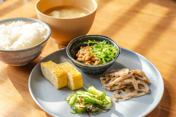 和食朝ごはんのヘルシープレート