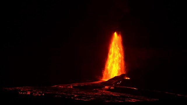 Kilauea erupts high lava fountains in 16th episode, night of March 1, 2025. Halemaʻumaʻu crater within Kaluapele. Hawai'i Volcanoes National Park