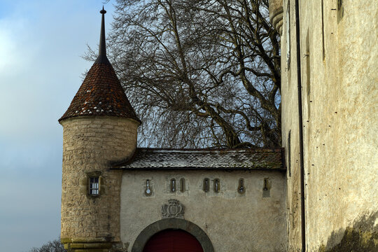 Das Schloss Oron im Bezirk Lavaux-Oron des Kantons Waadt (Schweiz)