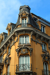 Denkmalgeschützte Architektur in der Altstadt von Lausanne (Schweiz)
