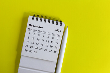 December calendar for 2025 on your yellow background.