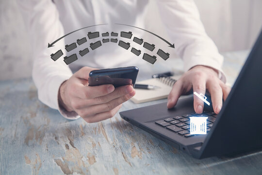 Trash can and files. Delete files