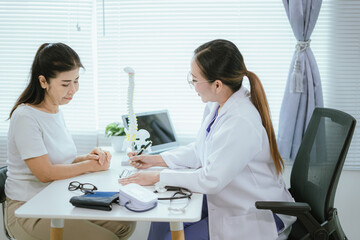 Fototapeta premium Doctors provide medical care, therapy and support to patients in clinics, providing advice, discussing health problems and assisting with physical therapy.