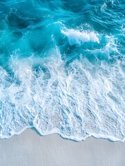 Naklejka premium Ocean Waves Crashing on Shore