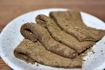 Japanese dessert: warabimochi (hojicha tea flavor)