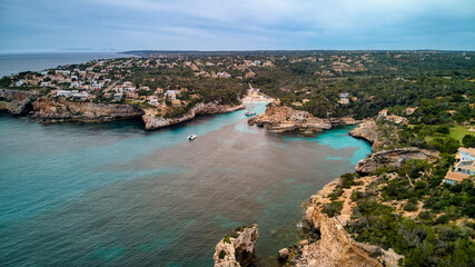 Fototapeta premium ARCO ES PONTÀS Y CALA LLOMBARDS, Mallorca