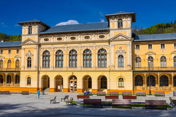 Obraz premium Fasada Starego Domu Zdrojowego w Krynicy.