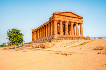 Fototapeta premium The greek temple of Temple of Concordia in the Valley of the Temples, Agrigento, Sicily.