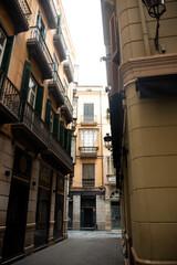 fotos de las calles de Málaga, en la provincia de Andalucía, donde se aprecian sus construcciones y edificios antiguos como iglesias y edificios.