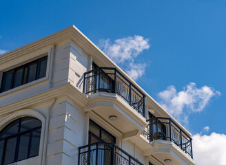 Modern Architectural Design: Elegant Building Detail Against a Clear Sky