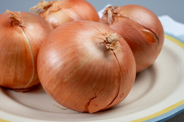 Yellow sweet doux Spanish salad onions vegetables