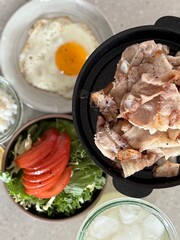 Grilled Pork Belly with Sunny Side Egg | 구운 삼겹살과 계란 프라이