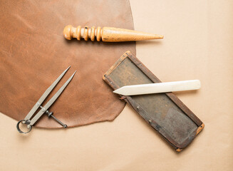 Real leather, products handmade by Ecuadorian artisans