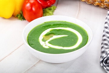 Vegetarian cuisine spinach cream soup
