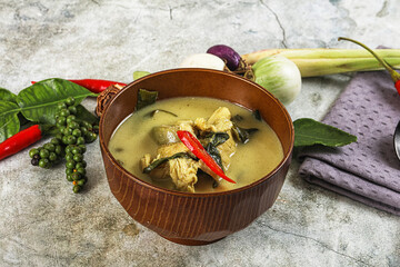 Thai green chicken curry with coconut