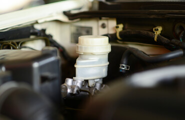 Car brake fluid, brake fluid container, car maintenance