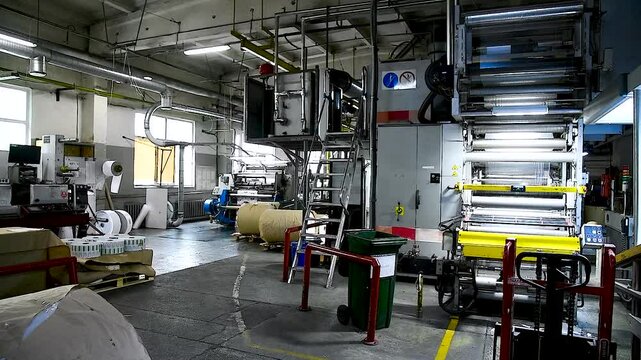 Flexo press for printing label