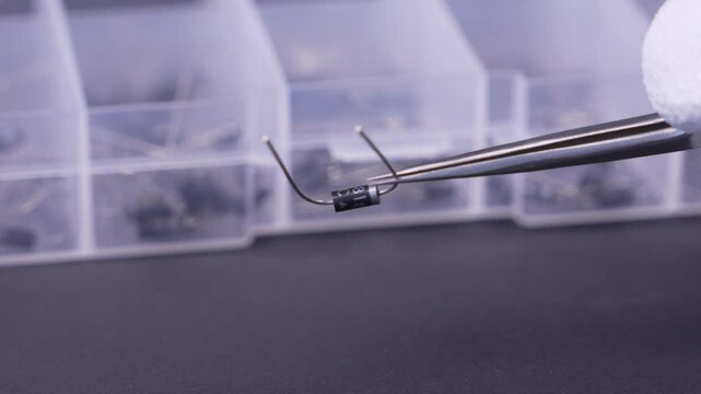 Component electronic diode gretz through the hole technology