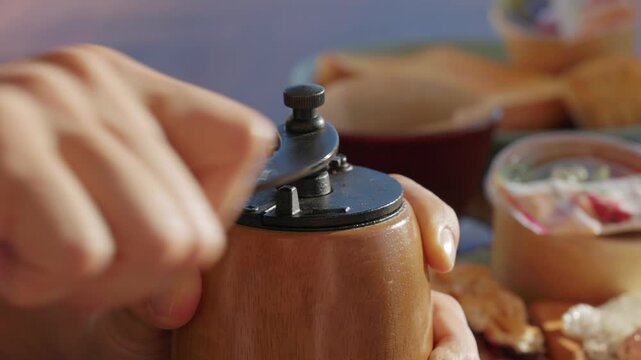 Turning the coffee grinder_002