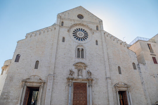Fa&ccedil;ade de la Basilica Cattedrale Metropolitana Primaziale San Sabino, &agrave; Bari, dans les Pouilles, Italie