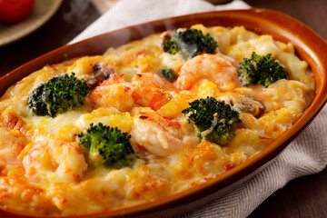エビとブロッコリーのマカロニグラタン　Creamy Macaroni Gratin with Shrimp and Broccoli