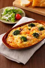 エビとブロッコリーのマカロニグラタン　Creamy Macaroni Gratin with Shrimp and Broccoli