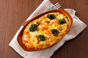 エビとブロッコリーのマカロニグラタン　Creamy Macaroni Gratin with Shrimp and Broccoli
