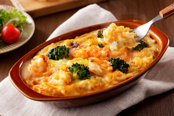 エビとブロッコリーのマカロニグラタン　Creamy Macaroni Gratin with Shrimp and Broccoli