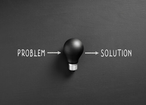 Light bulb connecting problem and solution on blackboard