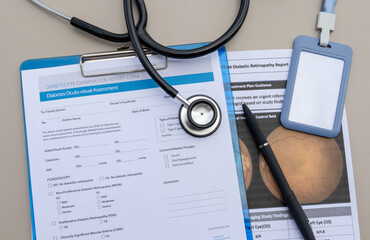 Medical Report of Diabetes Aculo-Visual Exam in Clipboard