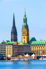 Fototapeta premium Hamburg Rathaus and Alster lake, Germany