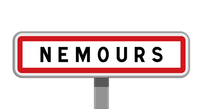 Panneau sur poteau central de ville de Nemours, Seine-et-Marne, &Icirc;le-de-France