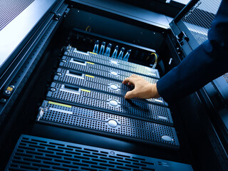 Server Maintenance in Data Center Environment