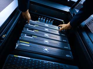 Server Maintenance in Data Center Setup