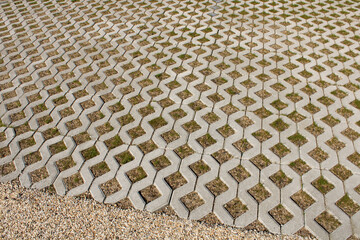 Dalle gazon béton alvéolaire carrossable pour parking, allée, chemin