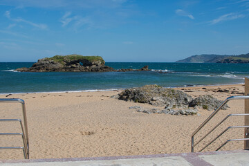 Fototapeta premium playa La Isla, Colunga, Asturias, España, Spain