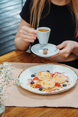 A fresh and delicious breakfast of cheesecakes and porridge